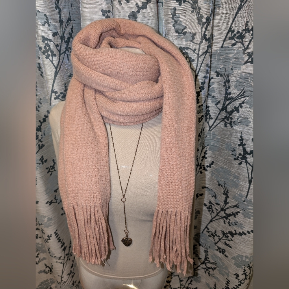 🧶 🩷 Blush Wide & Long Soft Sweater Knit Scarf w/ Tassles by LC Lauren Conrad - Picture 2 of 5